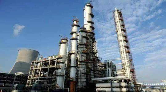 化工企业智能化转型 破解四大核心难题的实践路径